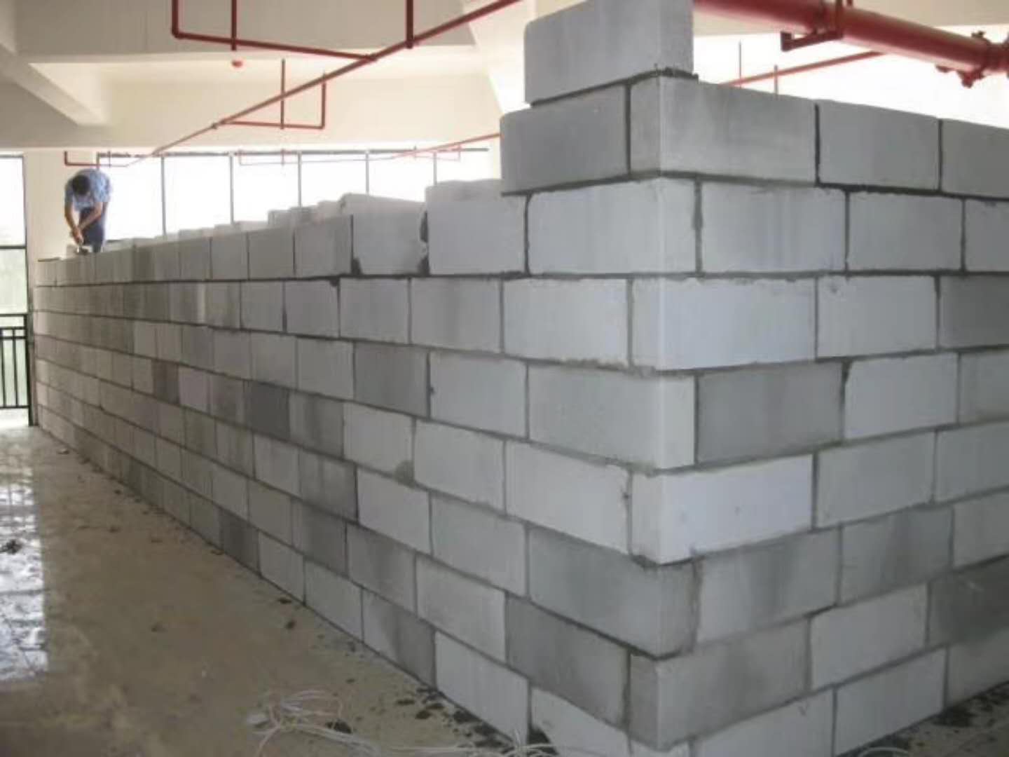 凤翔蒸压加气混凝土砌块承重墙静力和抗震性能的研究